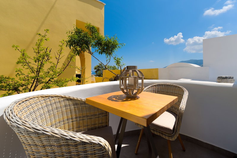 Emerald Collection Suites, Santorini, Grecia