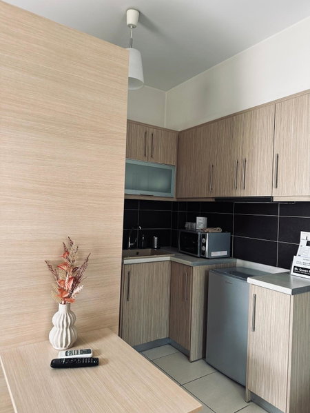 Mc Queen Rooms & Apartments, Athens, Греция