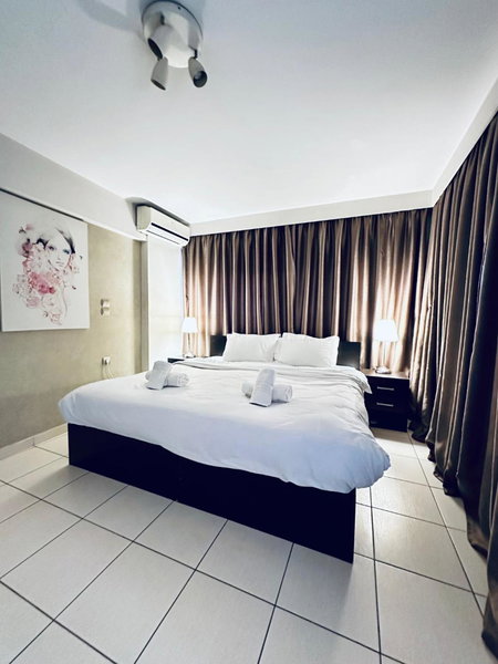 Mc Queen Rooms & Apartments, Athens, Греция