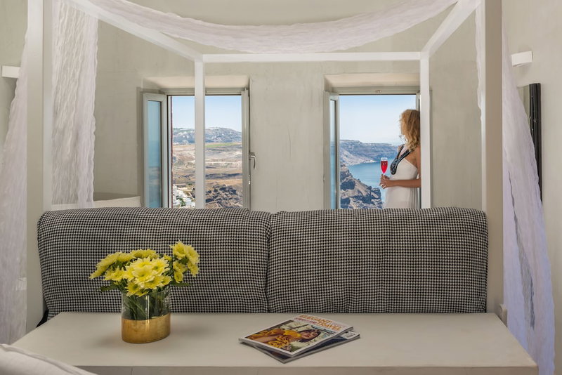 Mythical Blue Luxury Suites, Santorini, Grèce