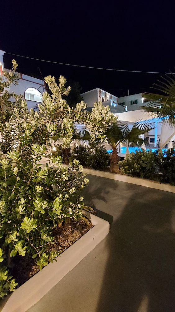 Hotel · Ambience Suites, Santorini