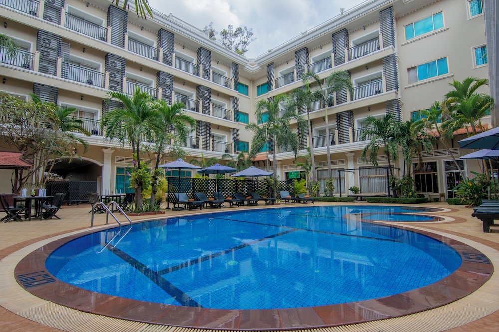 Отель · Angkor Holiday Hotel, Siem Reap