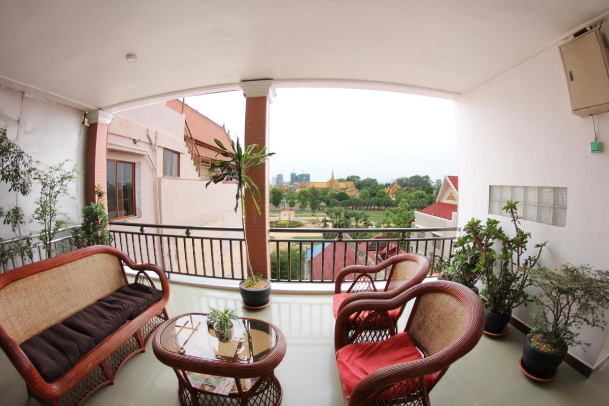 Royal Riverside SkyHotel - Free Laundry, Cambodia