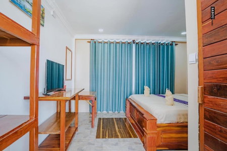 Neakru Guesthouse and Restaurant, Kampot, Cambodia