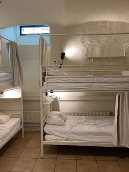 Nomad Cave, Kungsholmen, Швеция