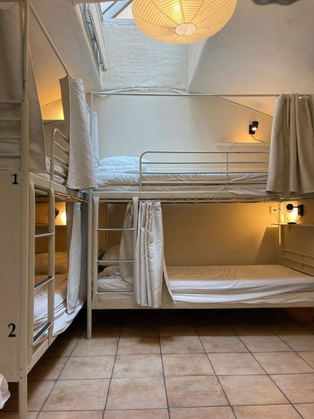 Nomad Cave, Kungsholmen, Швеция