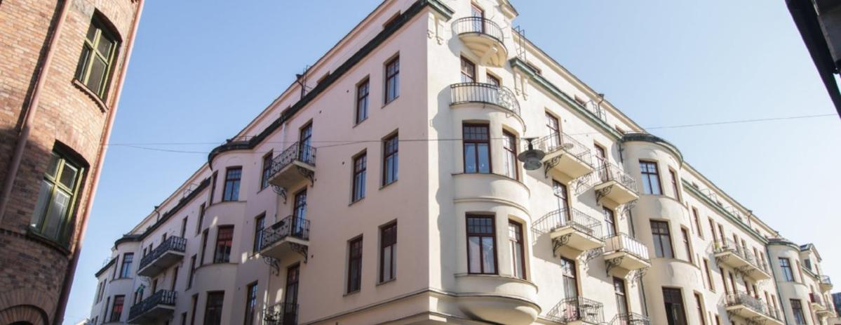 Morris Hotel, Suecia