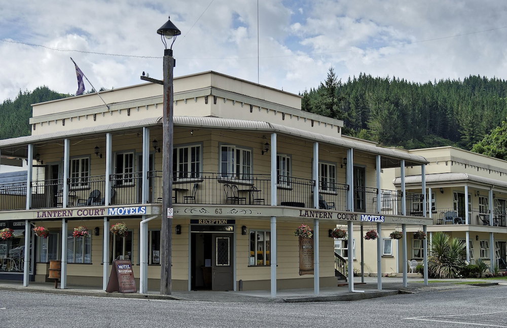 Hotel · Lantern Court Motel, Reefton