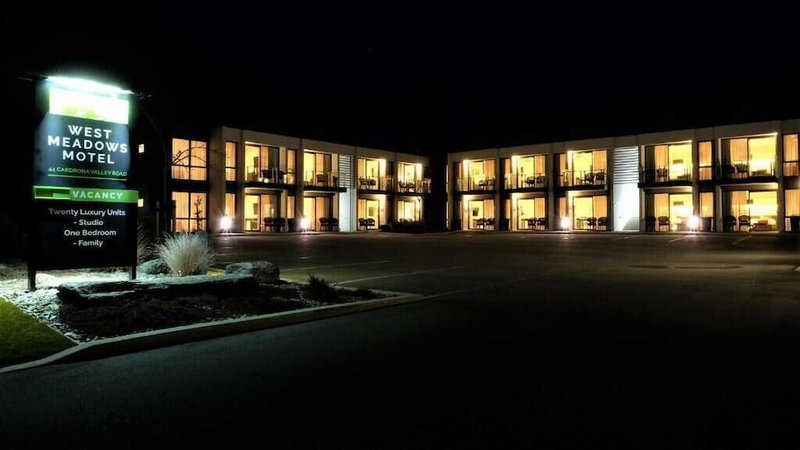 West Meadows Motel, Wanaka, New Zealand