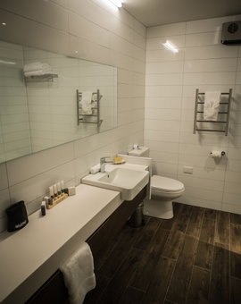 West Meadows Motel, Wanaka, New Zealand