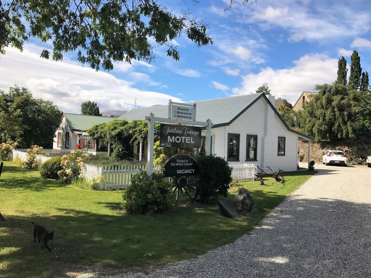 Отель · Settlers Cottage Motel, Arrowtown