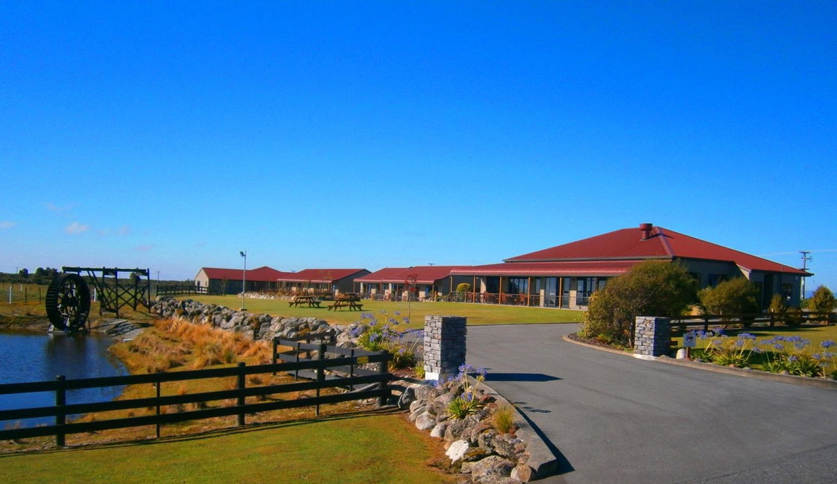 Hotel · Stations Inn, Hokitika
