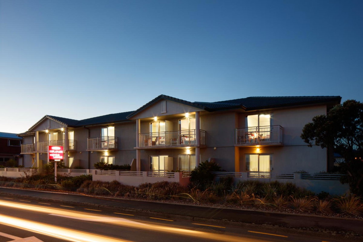 Отель · BKs Premier Motel Esplanade, Lower Hutt