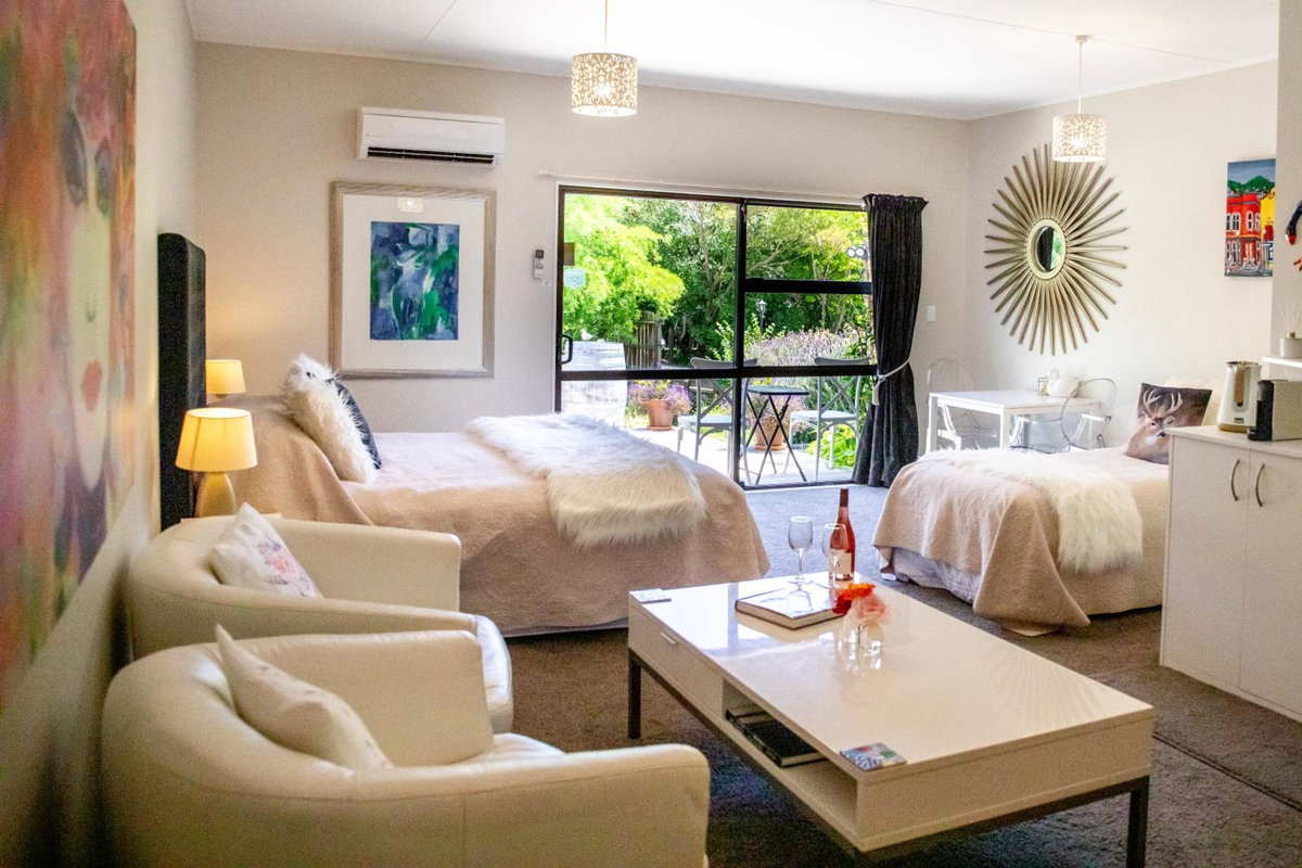 Hotel · Swan House, Martinborough