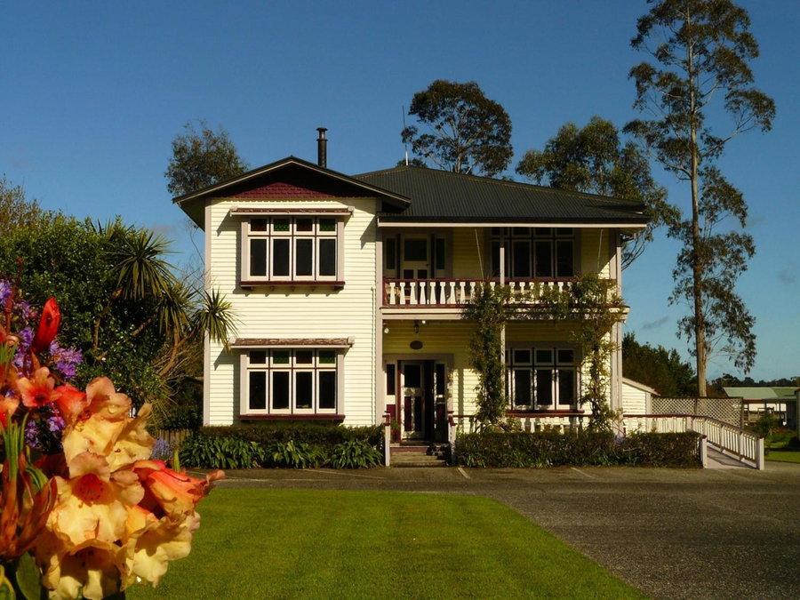 Holly Homestead B&B, Franz Josef, New Zealand
