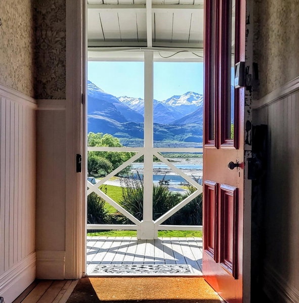 Kinloch Wilderness Retreat, Glenorchy, New Zealand