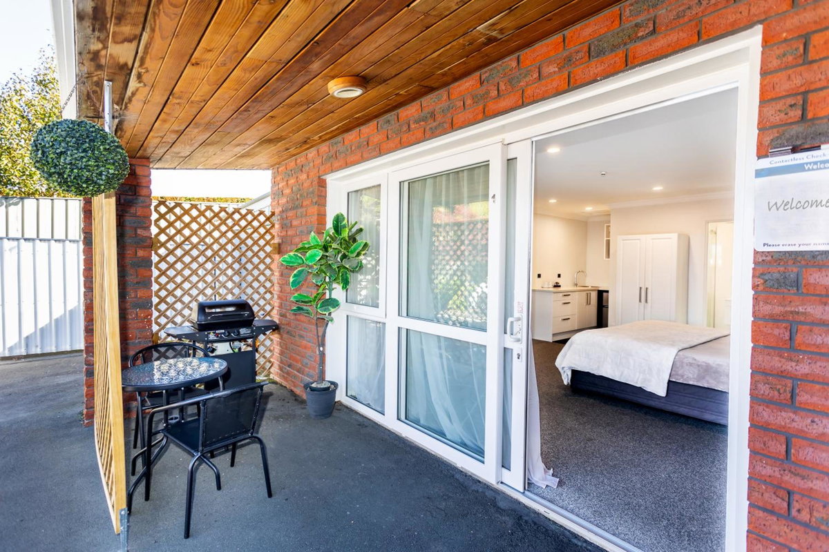Superior Dunedin Apartments, New Zealand
