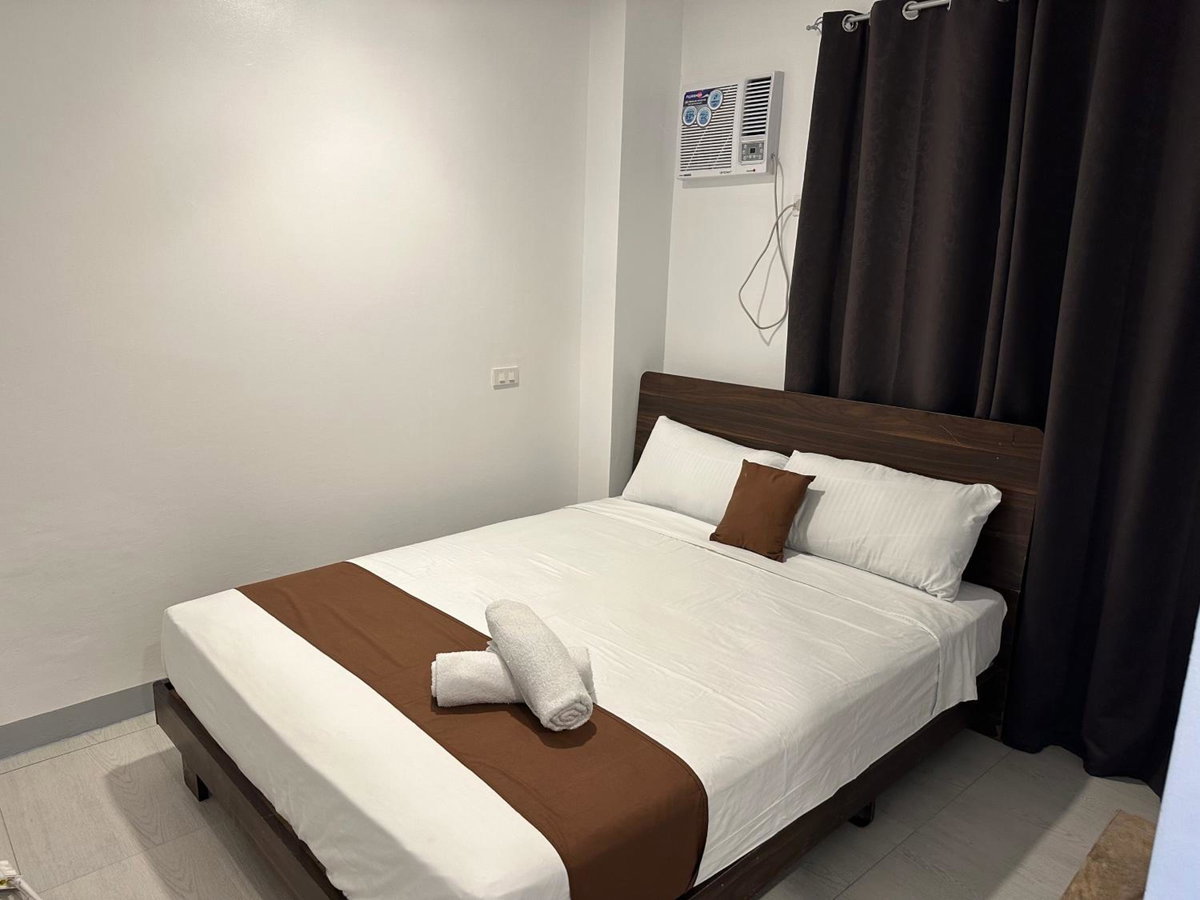 Aden Hotel, Philippines
