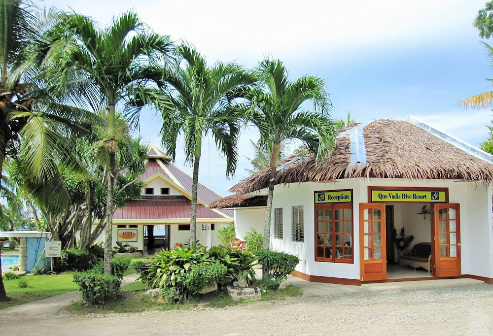Отель · Quo Vadis Dive Resort Moalboal, Guihulngan