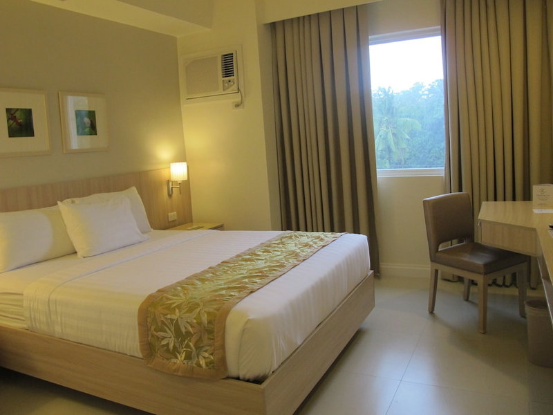 Zerenity Hotel & Suites, Apas, Philippines