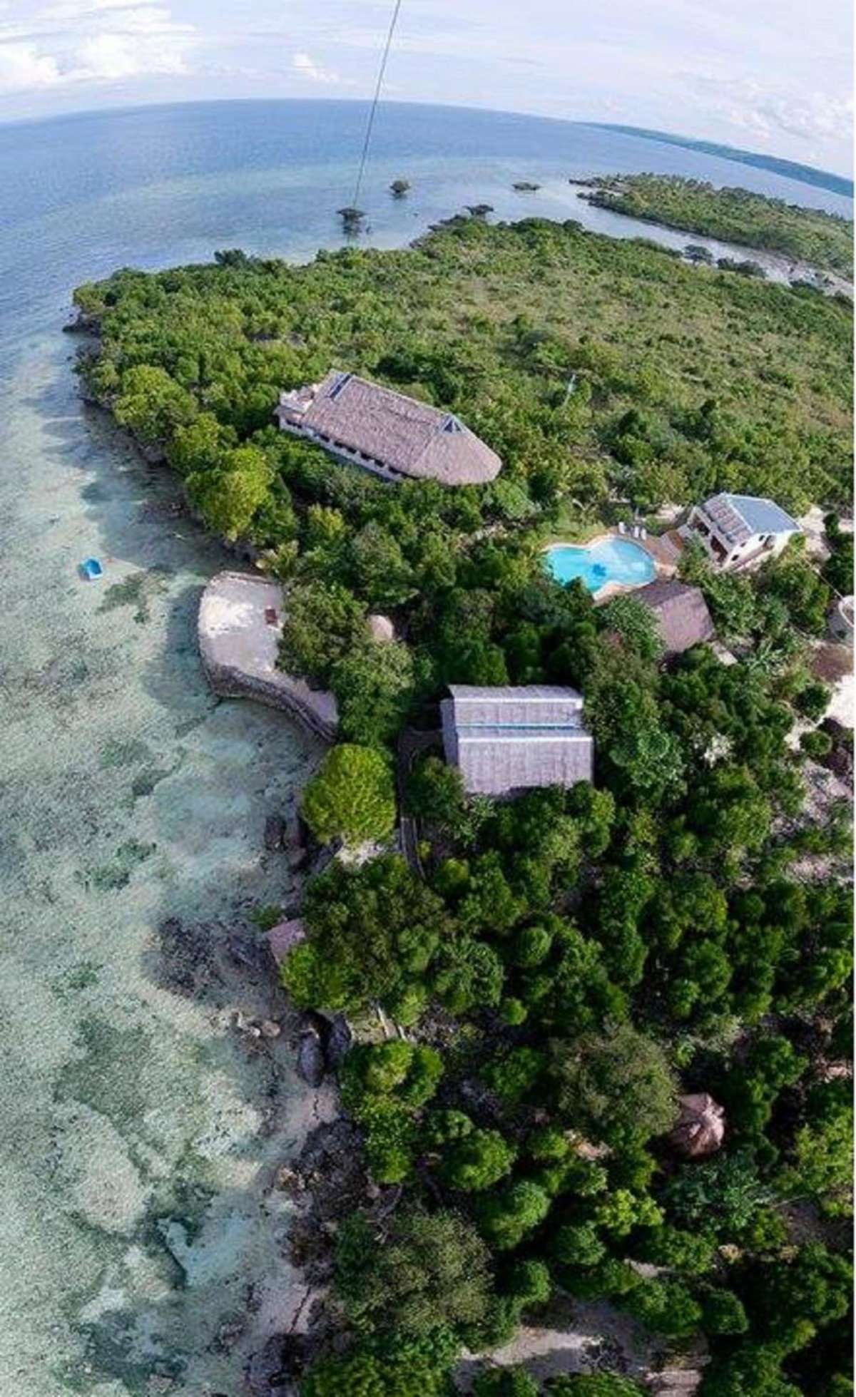 Lenisia Corporate Guest House, Philippines