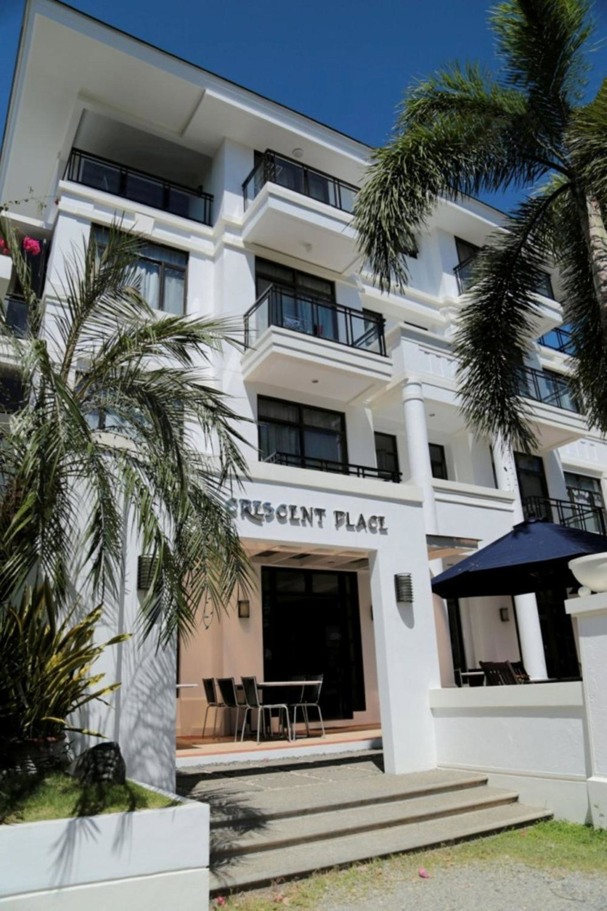 One Crescent Place Hotel, Philippinen