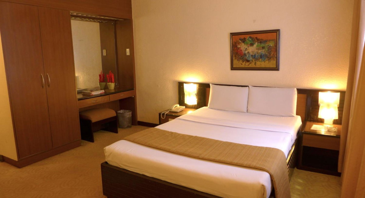 Rothman Hotel, Philippinen