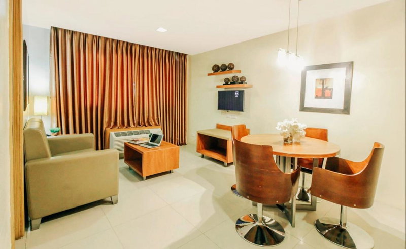 Greenhills Elan Hotel Modern - Newly Renovated, San Juan, Filipinas