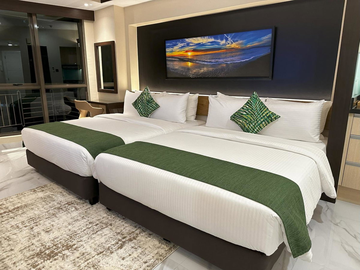 KL Executive Greenbelt (KLX), Philippines