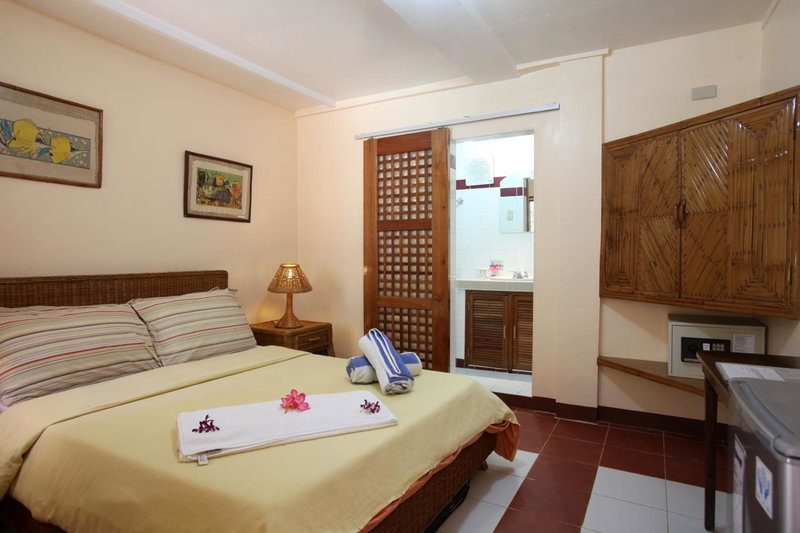 El Galleon Beach Resort, Puerto Galera, Philippines