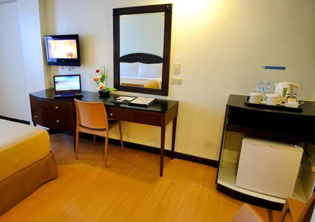 Fersal Hotel Neptune Makati, Bel Air, Philippines