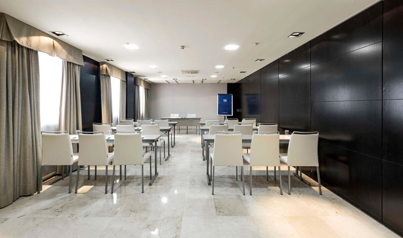 DoubleTree by Hilton Madrid Principe de Vergara, Salamanca, Spain