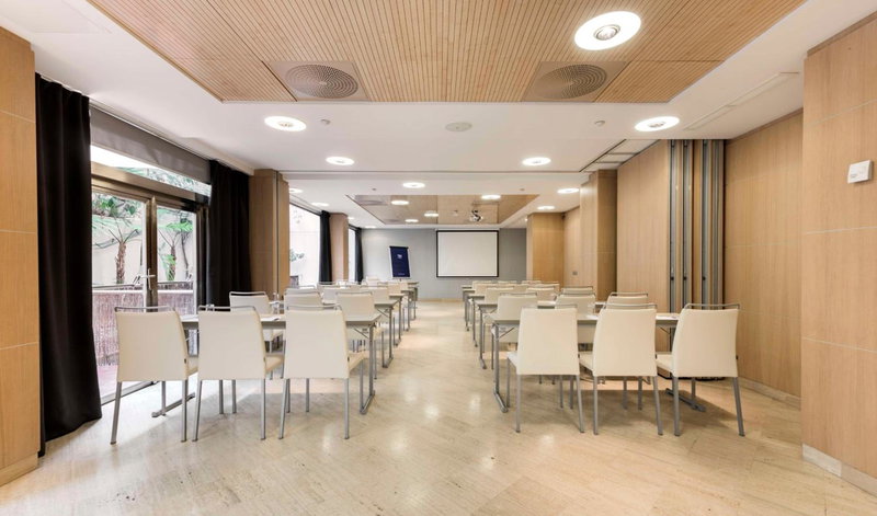 DoubleTree by Hilton Madrid Principe de Vergara, Salamanca, Spain
