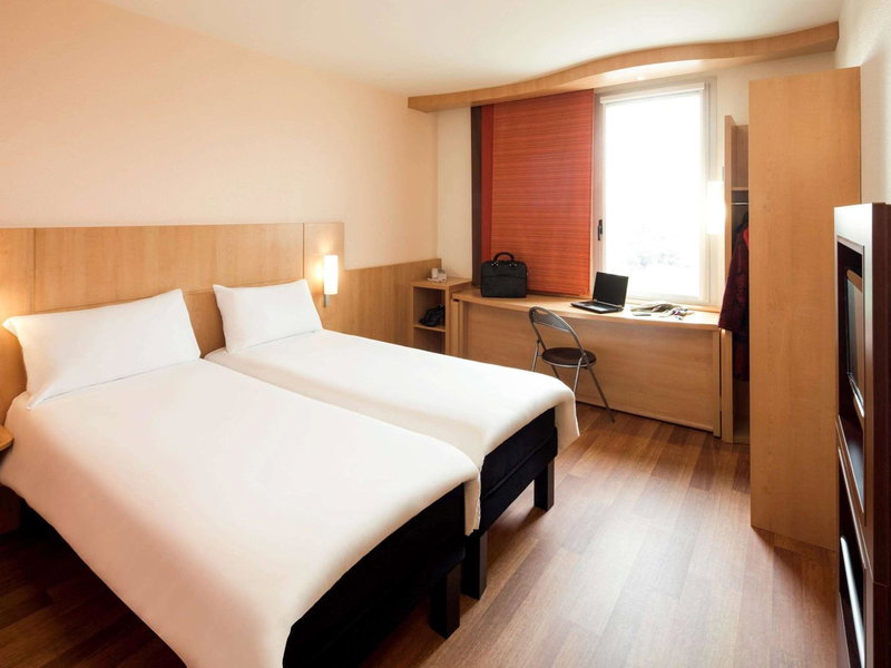 Ibis Barcelona Santa Coloma, Santa Coloma de Gramenet, Испания
