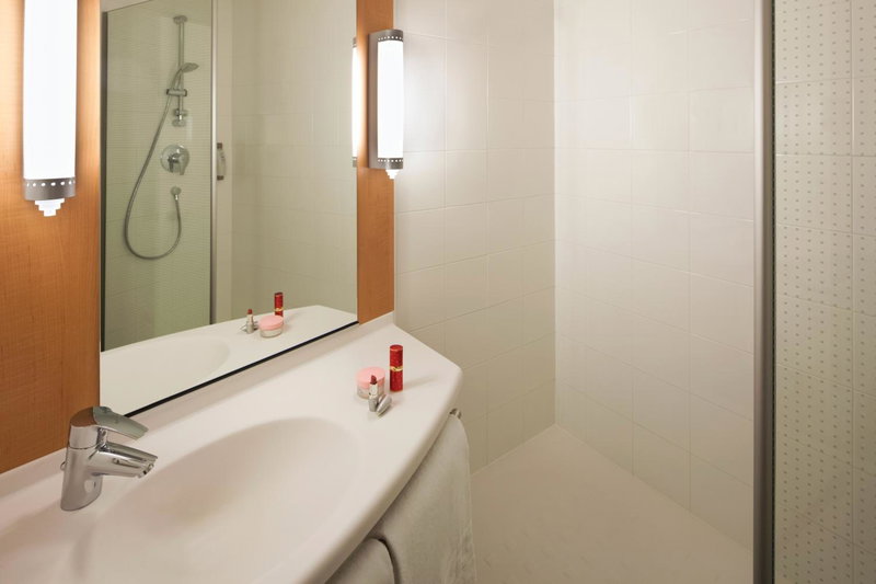 Ibis Barcelona Santa Coloma, Santa Coloma de Gramenet, Испания