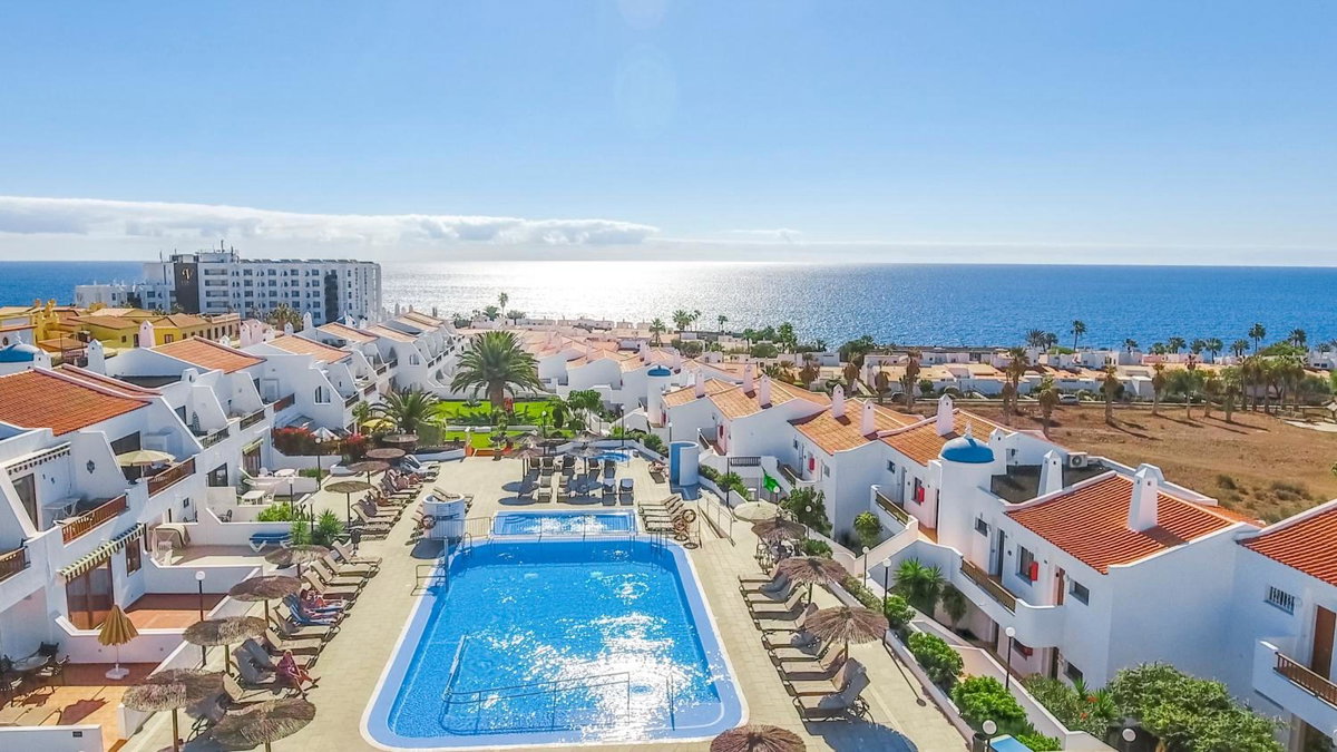 Hotel · Sunset View Club, San Isidro