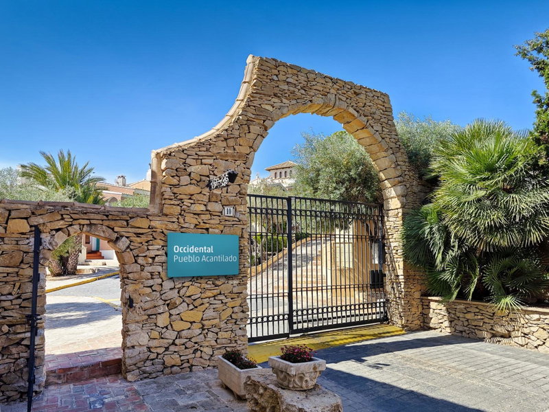 Occidental Pueblo Acantilado, El Campello, Spain
