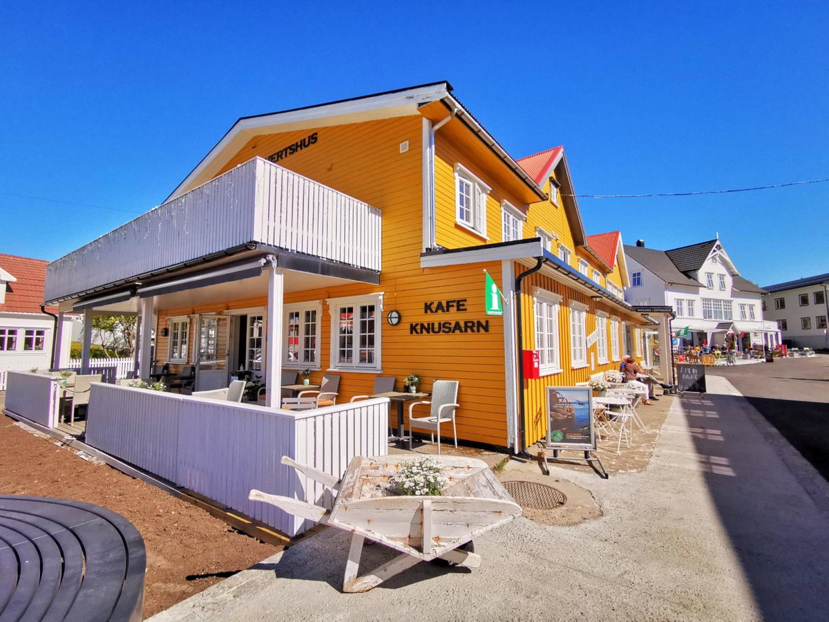 Hotel · Henningsvær Guesthouse, Henningsvær