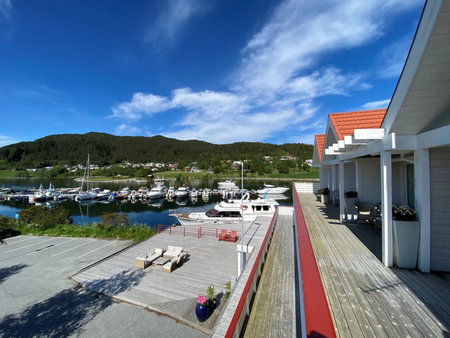 Sunde Fjord Hotel, free and easy parking, Alesund, Норвегия