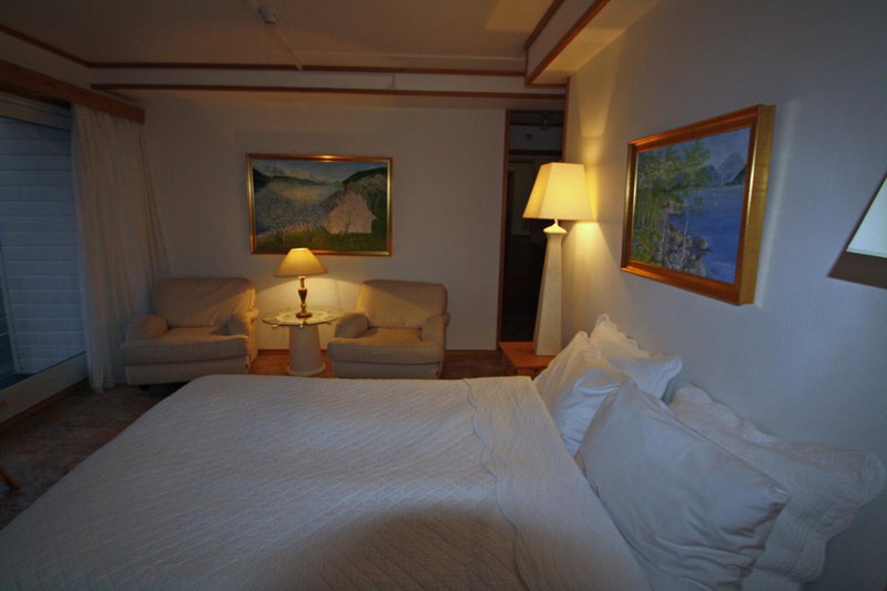 Sunde Fjord Hotel, free and easy parking, Alesund, Норвегия