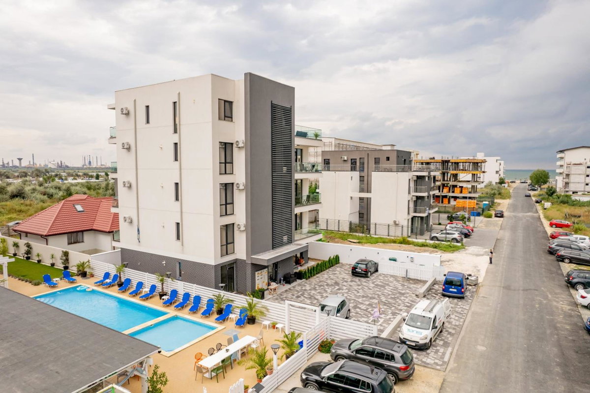 RIA Apartments, Romania
