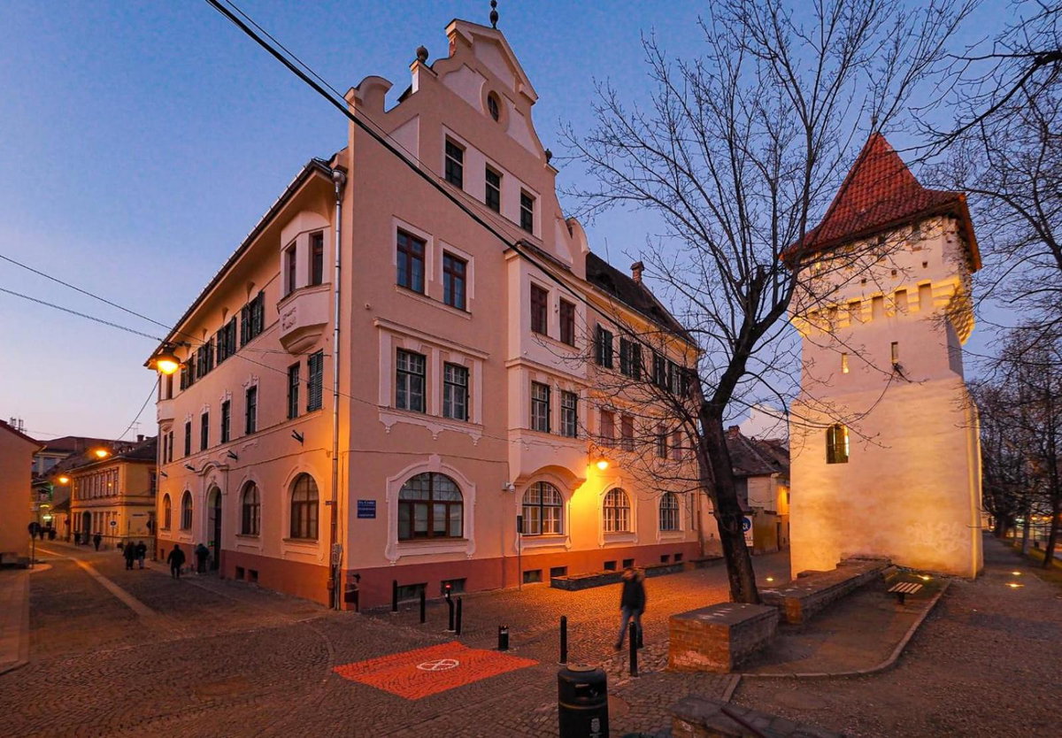 Papiu 9, Roumanie