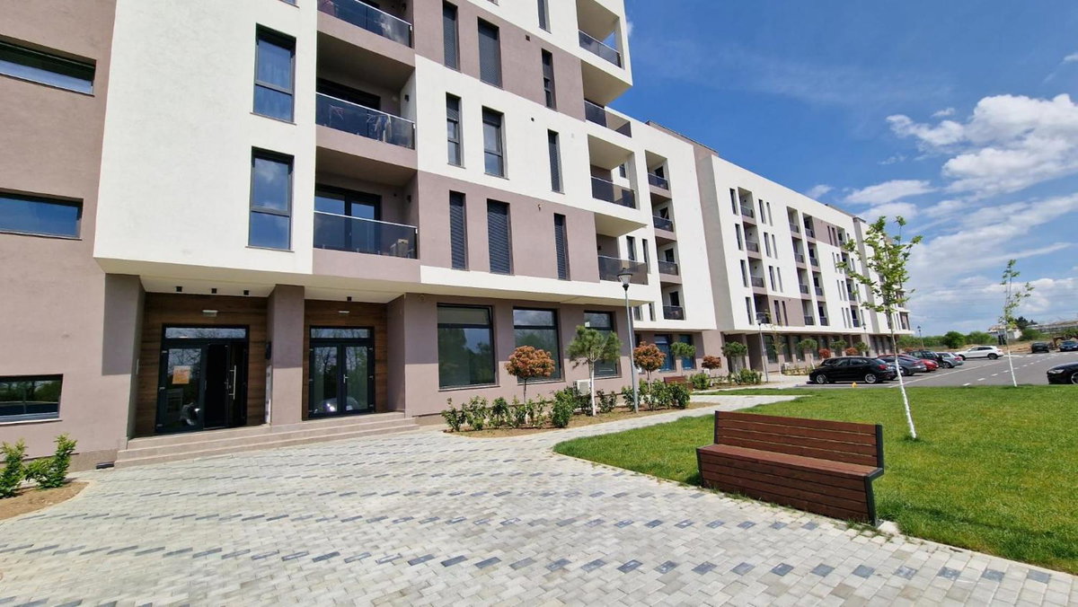 West Homes 36, Roumanie