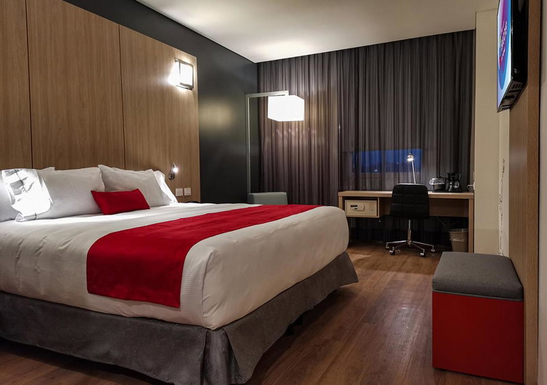 Ramada Encore by Wyndham Guadalajara Aeropuerto, Las Pintitas, Mexico