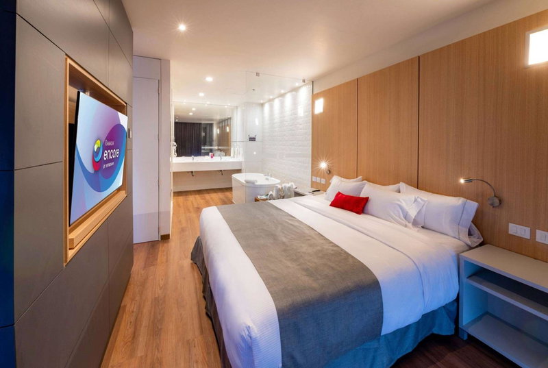 Ramada Encore by Wyndham Guadalajara Aeropuerto, Las Pintitas, Mexico