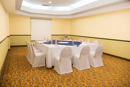 Holiday Inn Tijuana Zona Rio by IHG, Tijuana, México