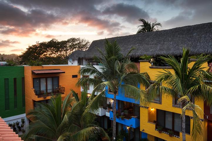 Hotel · Casa Lotería Sayulita - Family Boutique Hotel with Spacious Full Kitchen Suites, Restaurant, Rooftop Yoga, Pool & Free Parking - 3 min to Beach, Mezcales