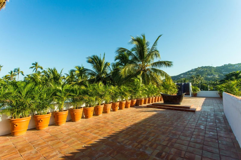 Casa Lotería Sayulita - Family Boutique Hotel with Spacious Full Kitchen Suites, Restaurant, Rooftop Yoga, Pool & Free Parking - 3 min to Beach, Mezcales, Мексика