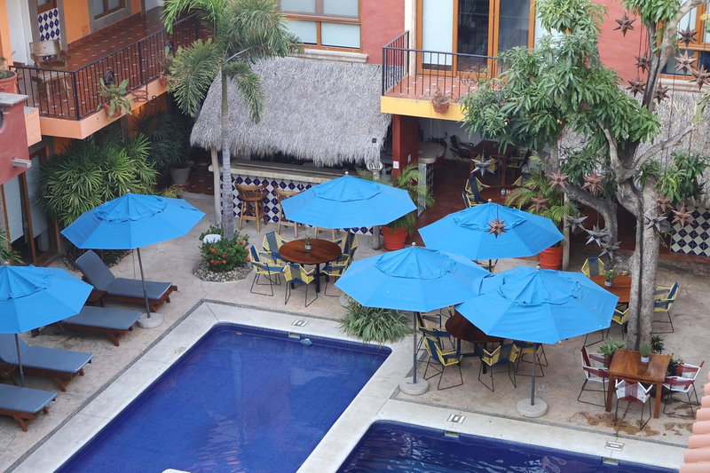 Casa Lotería Sayulita - Family Boutique Hotel with Spacious Full Kitchen Suites, Restaurant, Rooftop Yoga, Pool & Free Parking - 3 min to Beach, Mezcales, Мексика