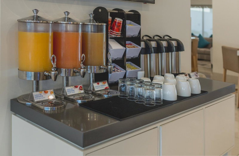 Holiday Inn Express & Suites Silao Aeropuerto Terminal by IHG, Silao, México